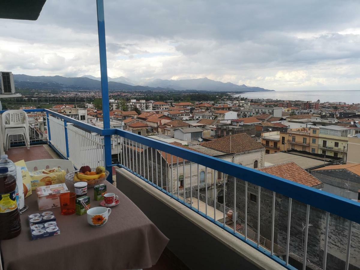 Casa Donna Rosaria Tra Etna E Taormina Apartamento Riposto Exterior foto