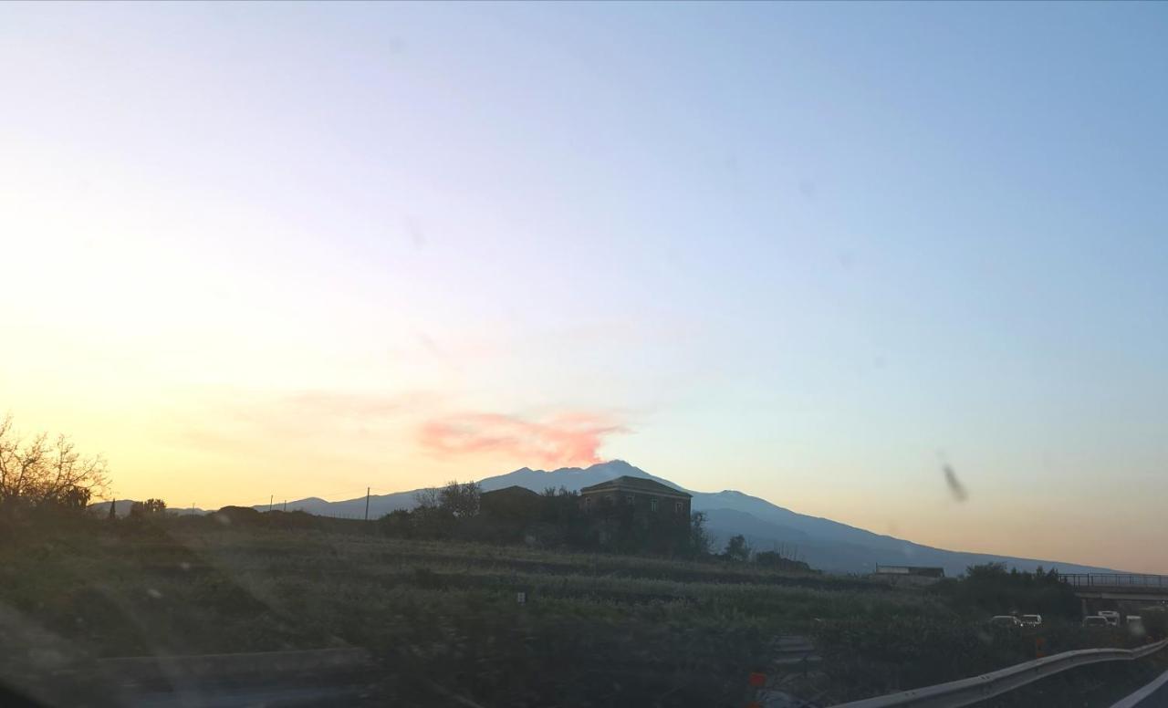 Casa Donna Rosaria Tra Etna E Taormina Apartamento Riposto Exterior foto